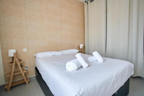 Work & Pet friendly Urban Flat close to the Beach